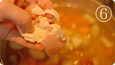 鶏肉を加える 鶏肉を加える